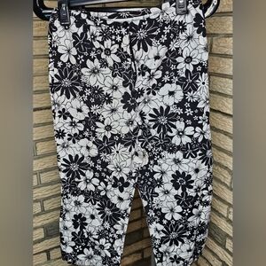 Liz Claiborne Capris sz 8
